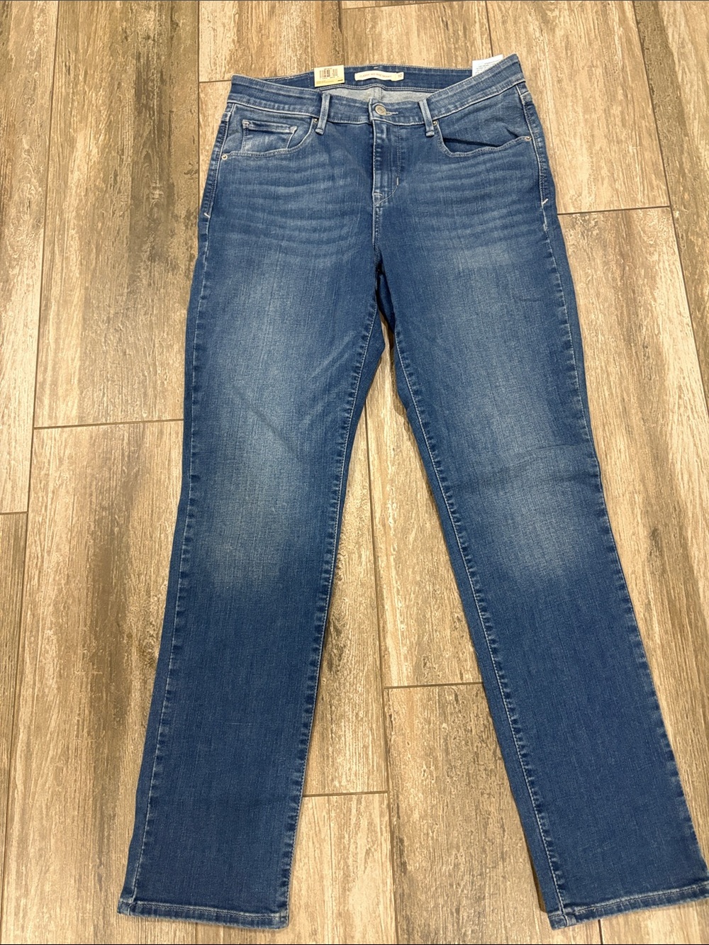 Levi's Women's Straight Leg Jeans - Medium Blue